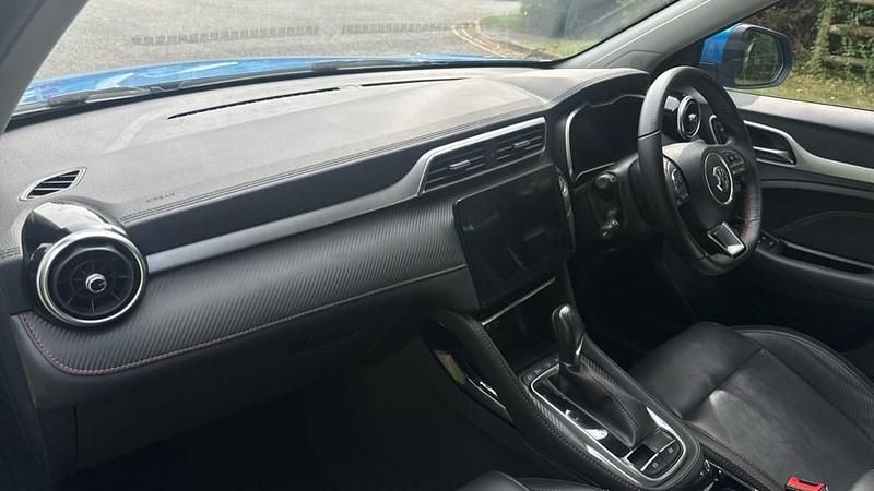 Image 3/4