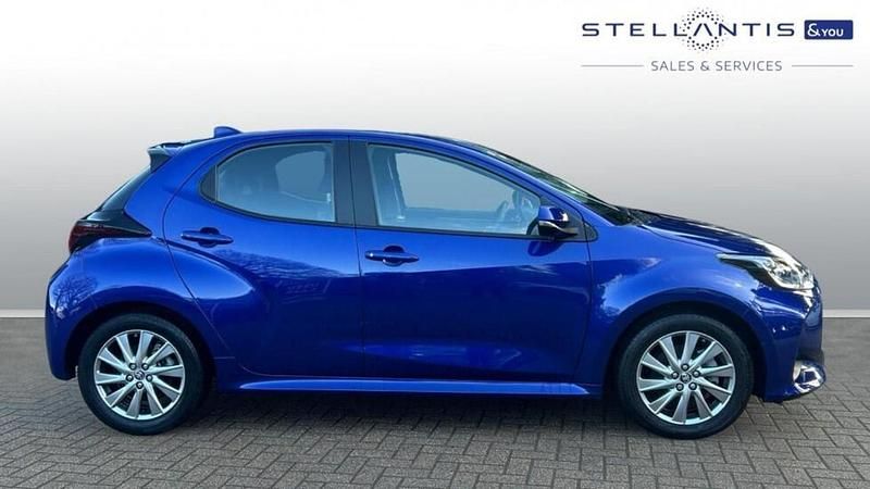 Used Toyota Yaris Hybrid 114 HP (83 kW) 2023 Blue