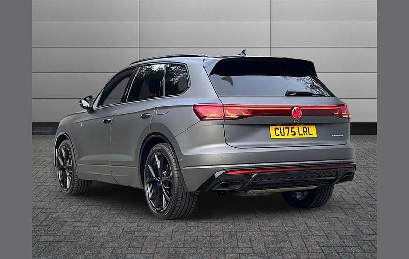 Used VW Touareg R 462 HP (339 kW) 2025 Grey SUV