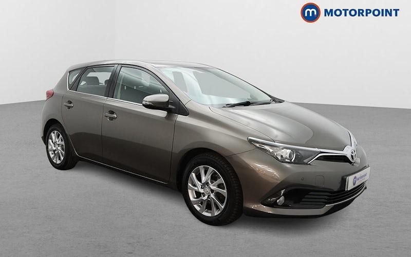 Brown Used 2016 Toyota Auris Business Edition Hatchback | £9,449 (Fair price) - Image 1/4