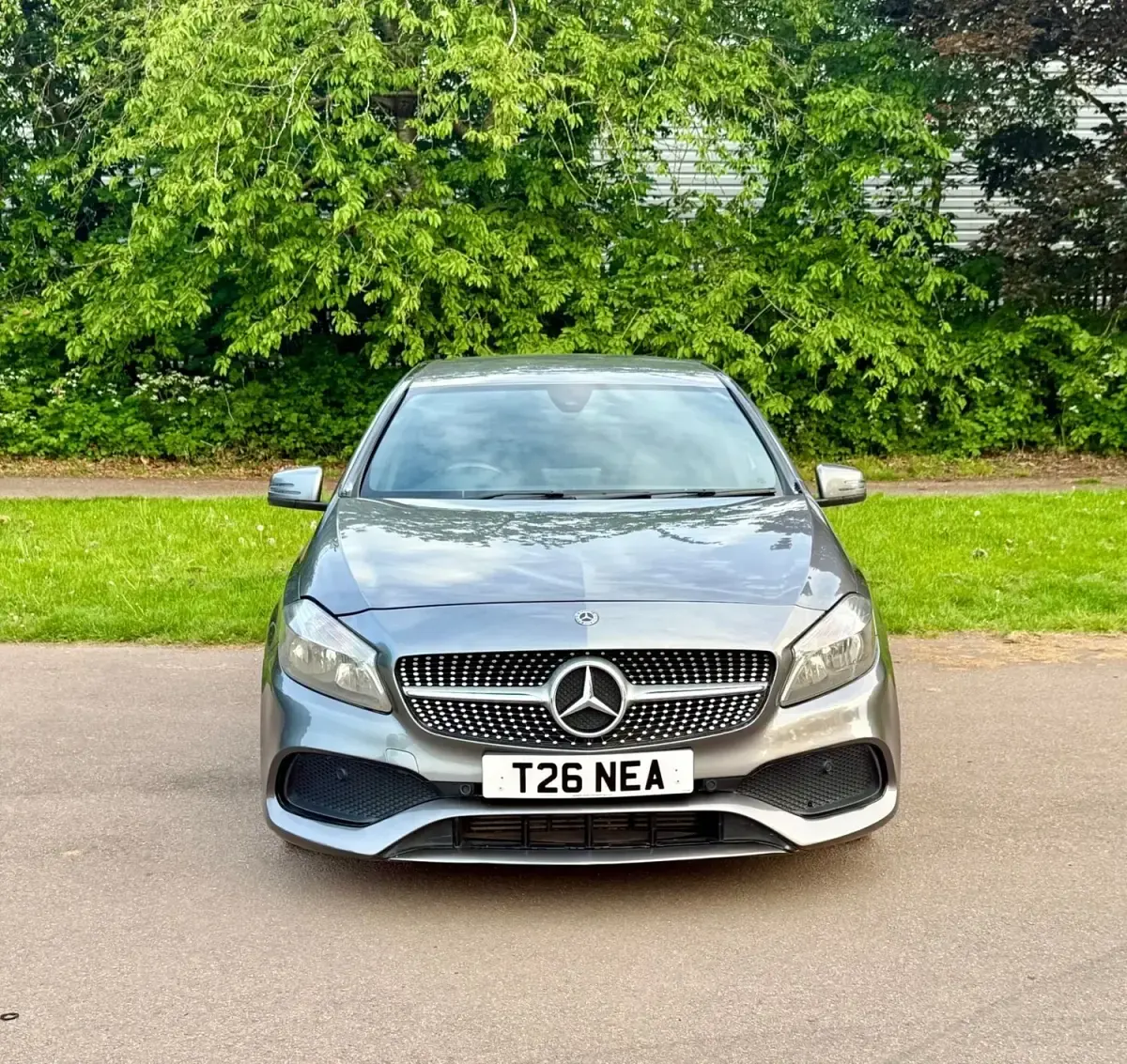 Usado Mercedes A180 AMG line 2018 Cinzento Citadino