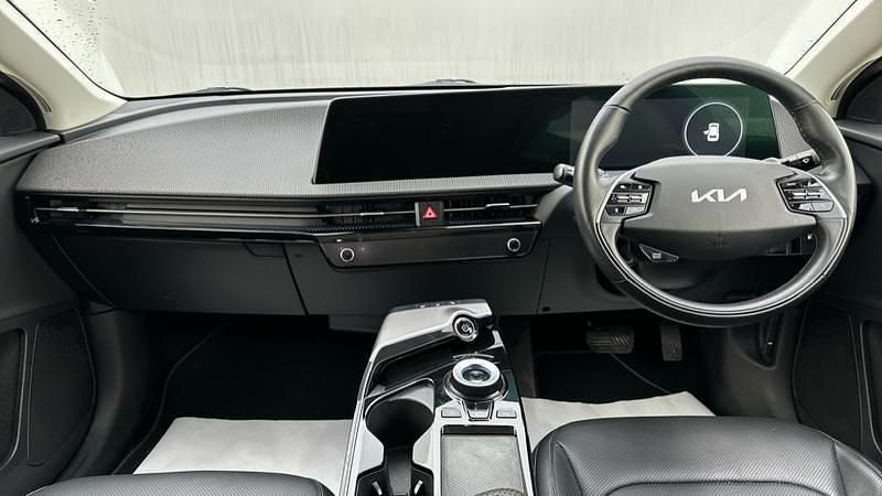 Begagnad Kia EV6 Air 166 kW (226 HK) 2021 Grå SUV