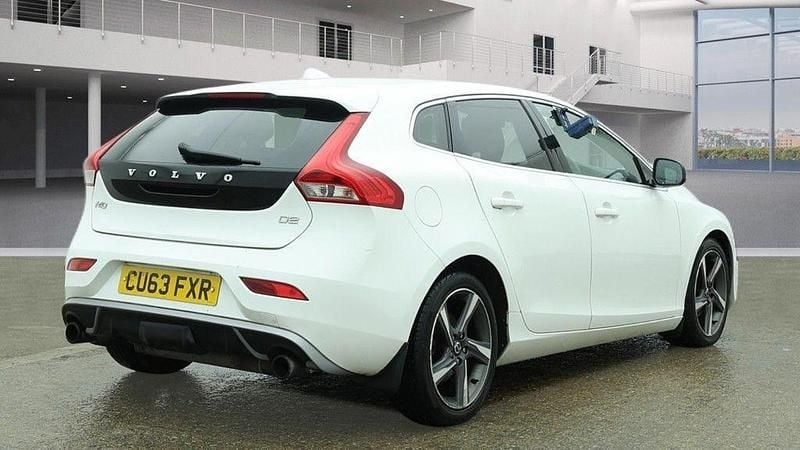 Used Volvo V40 R-Design 2013 White Hatchback