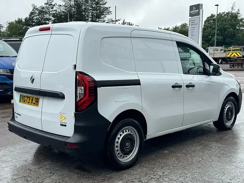 Used Renault Kangoo 89 kW (122 HP) 2024 White MPV
