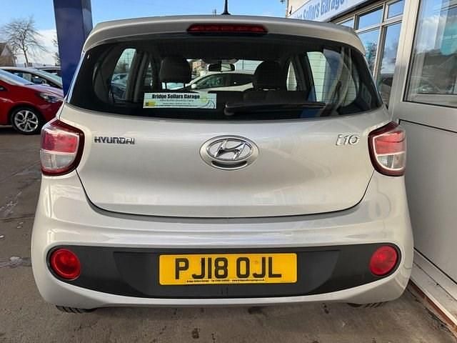 Used Hyundai i10 SE 66 HP (48 kW) 2018 Grey Hatchback