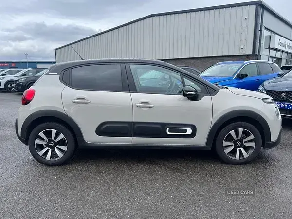 Używany Citroën C3 PureTech 2024 Szary Hatchback