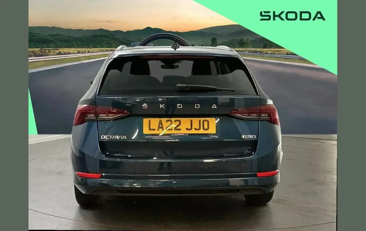 Used Skoda Octavia SE L 147 HP (108 kW) 2022 Blue Estate