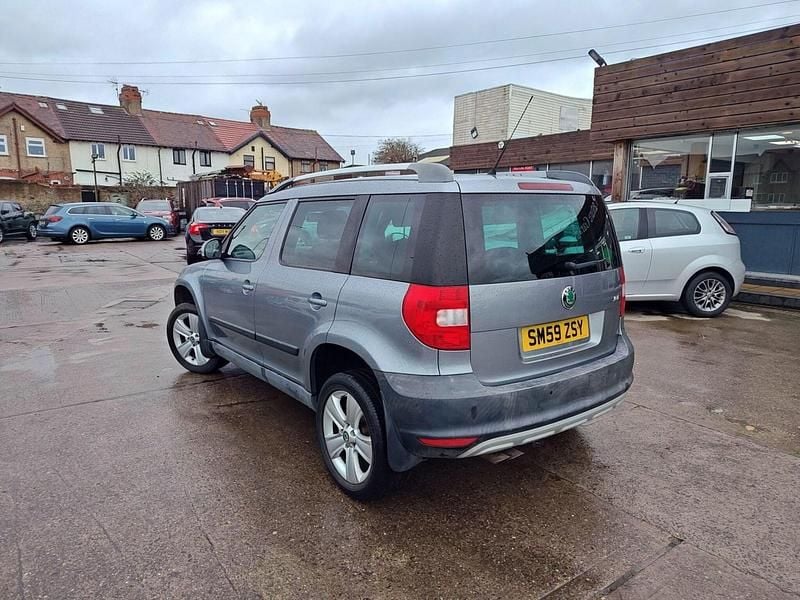 Used Skoda Yeti SE 105 HP (77 kW) 2010 Grey SUV