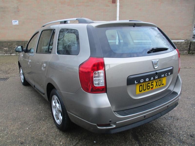 Used Dacia Logan MCV Lauréate 90 HP (66 kW) 2015 Beige Estate
