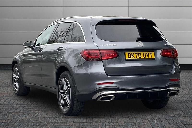 Used Mercedes GLC220 AMG line 194 HP (142 kW) 2021 Selenite grey Estate