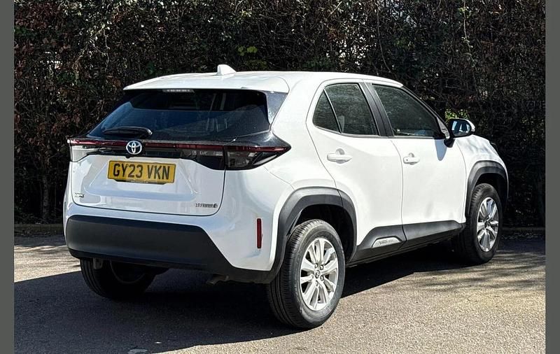 Used Toyota Yaris Cross 113 HP (83 kW) 2023 White SUV