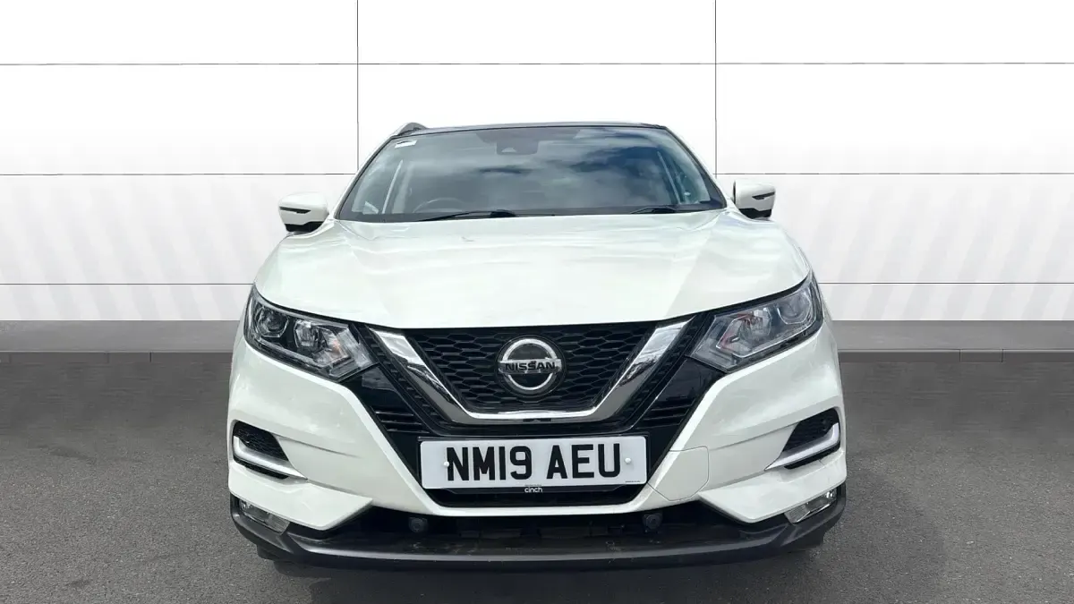 Used Nissan Qashqai N-Connecta 140 HP (102 kW) 2019 White SUV
