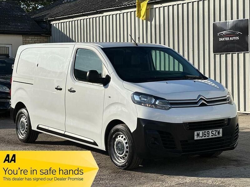 White Used 2019 Citroën Dispatch MPV | £8,990 (Fair price) - Image 1/2