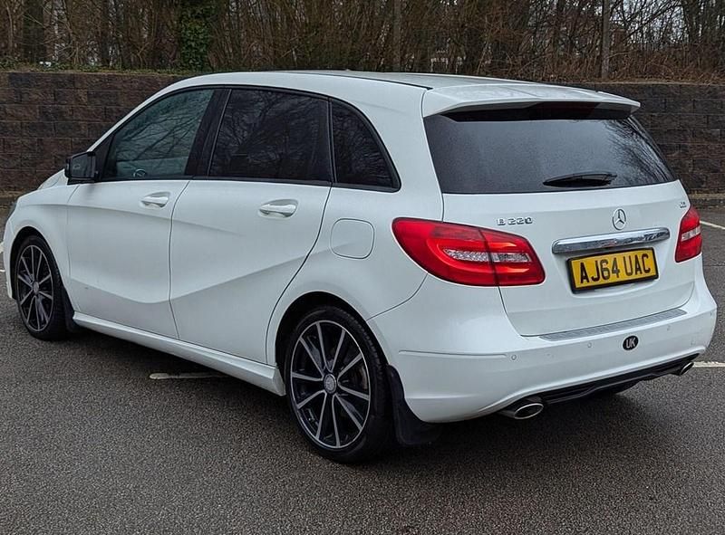 Used Mercedes B220 2014 White MPV