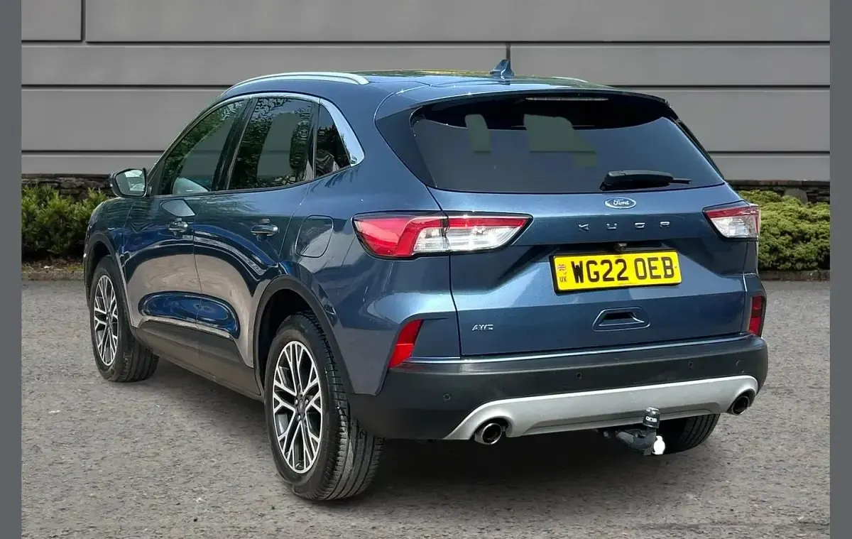 Used Ford Kuga Titanium 190 HP (139 kW) 2022 Blue SUV