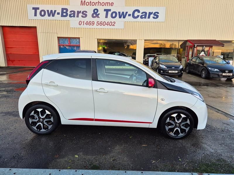White Used 2019 Toyota Aygo Trend Hatchback | £12,995 - Image 1/4