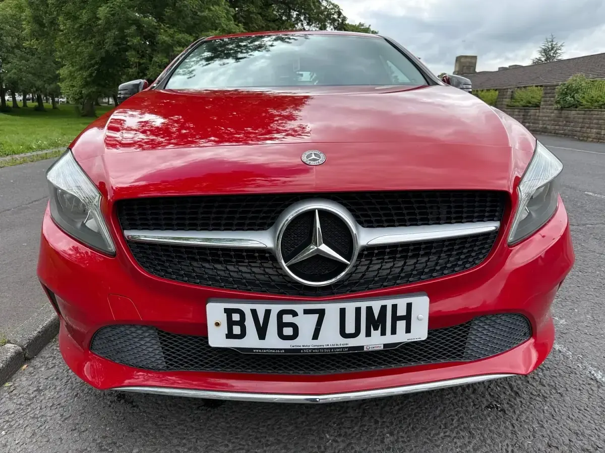Used Mercedes A180 109 HP (80 kW) 2017 Red Hatchback