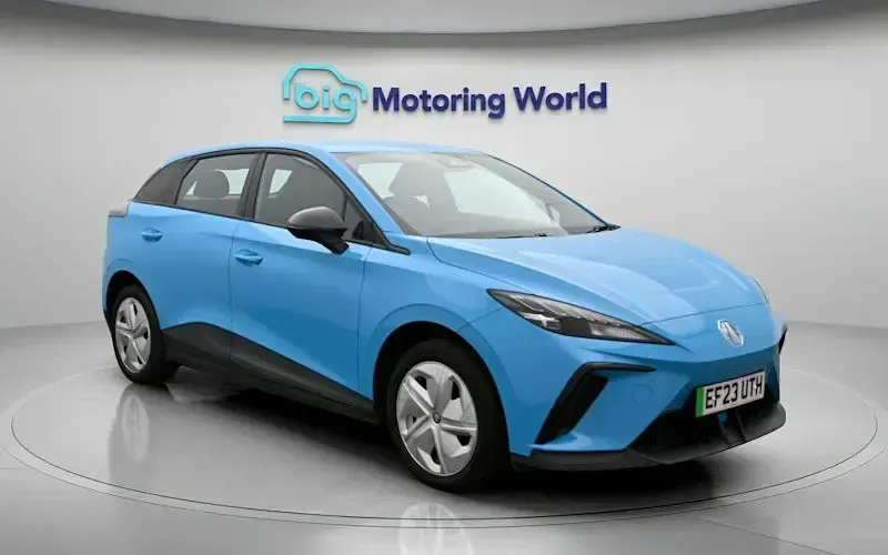 Used MG MG4 EV SE 319 kW (435 HP) 2023 Blue Hatchback