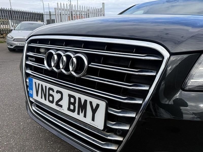 Usado Audi A8 Advanced Plus 247 HP (181 kW) 2012 Preto Sedan