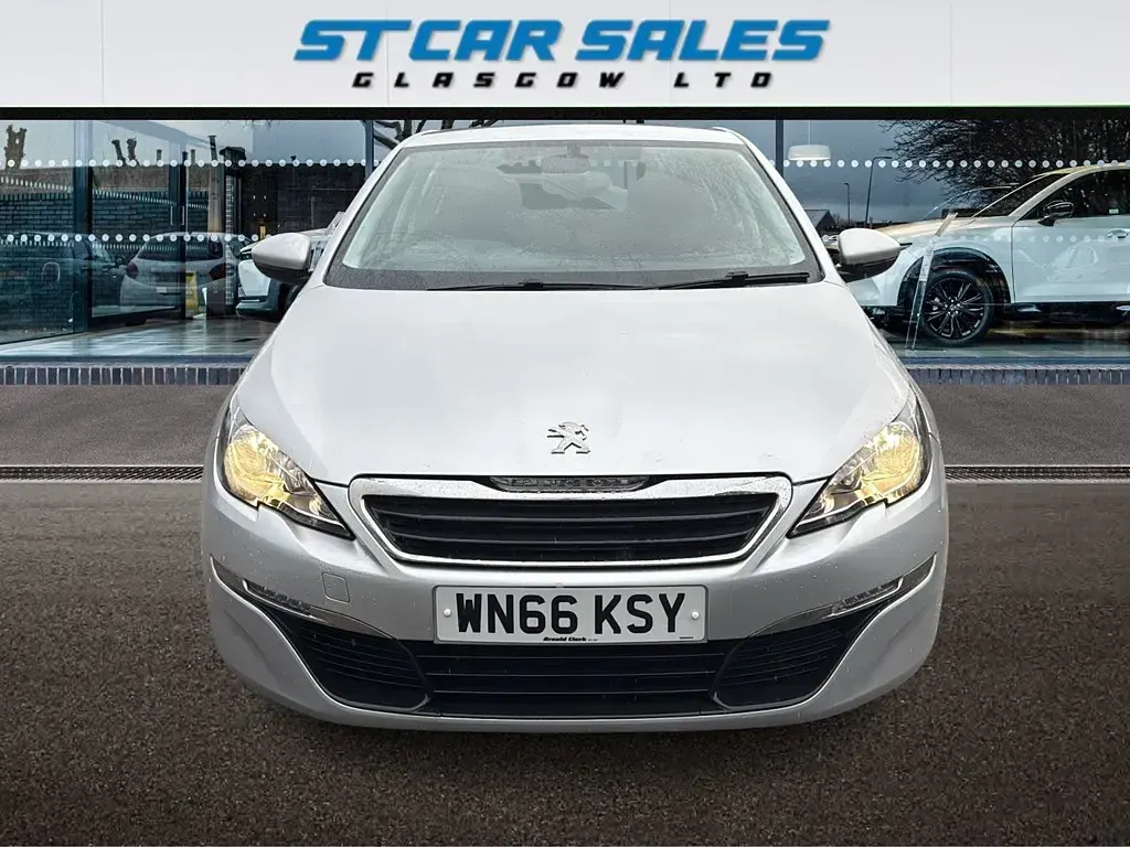 Used Peugeot 308 Active 120 HP (88 kW) 2016 Silver Hatchback