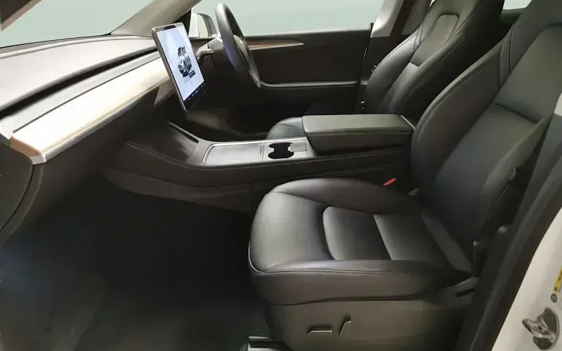 Usado Tesla Model Y RWD 219 kW (299 CV) 2024 SUV