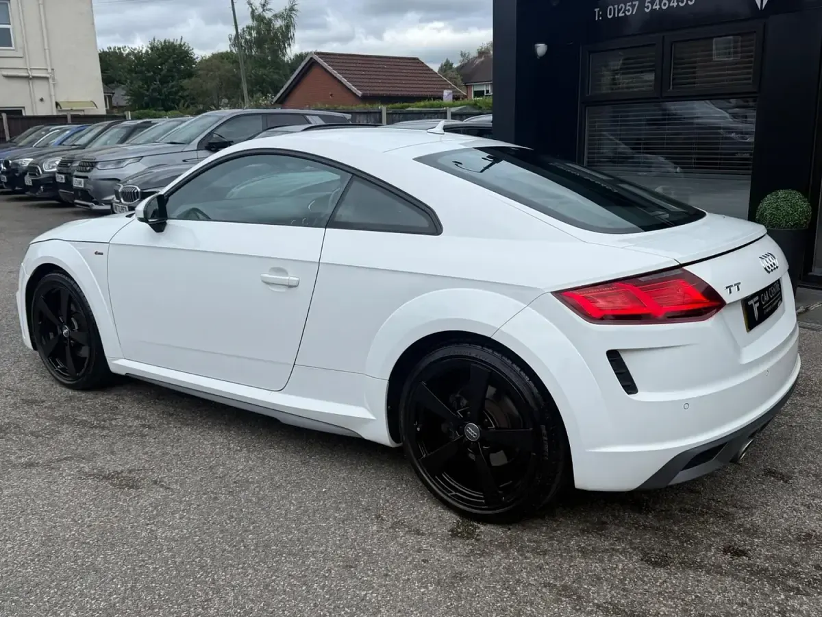 Used Audi TT S-Line 197 HP (144 kW) 2019 White Coupe