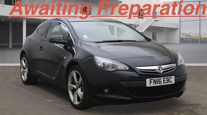 Black Used 2016 Vauxhall Astra GTC SRi Coupe | £4,995 (Fair price) - Image 1/4