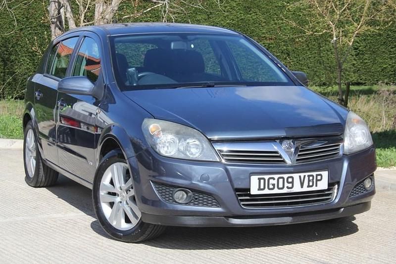 Used Vauxhall Astra 2009 Metro blue metallic Hatchback