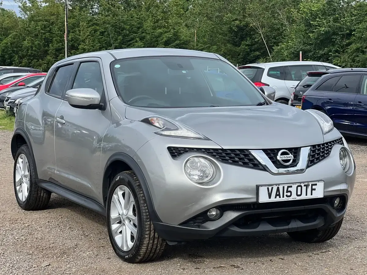 Used Nissan Juke Acenta Premium 110 HP (80 kW) 2015 Silver SUV