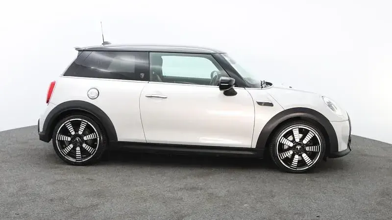 Used Mini Cooper S Exclusive 178 HP (130 kW) 2021 Silver Hatchback