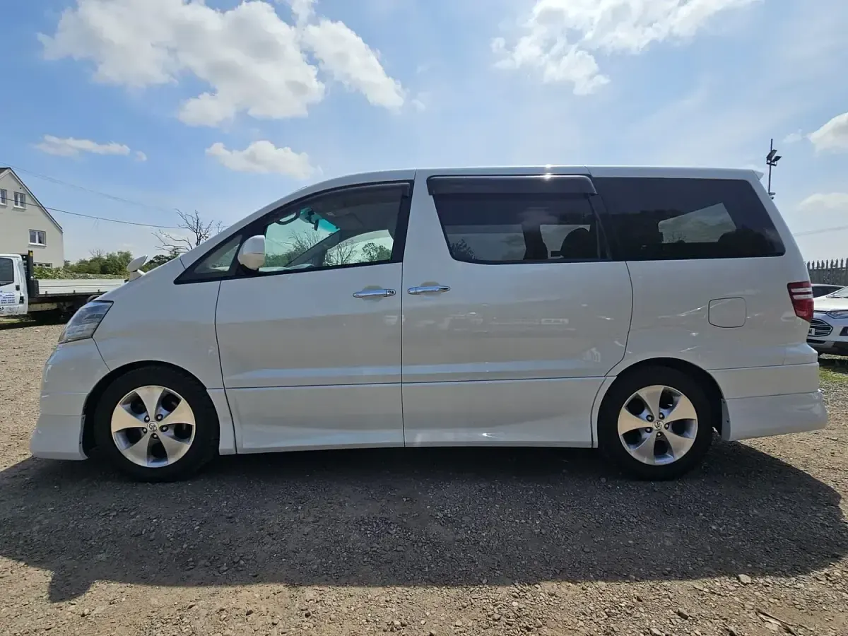Used Toyota Alphard Edition 220 HP (161 kW) 2007 White MPV
