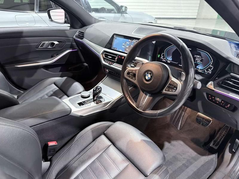 Used BMW 330e M Sport 292 HP (214 kW) 2021 Blue Estate