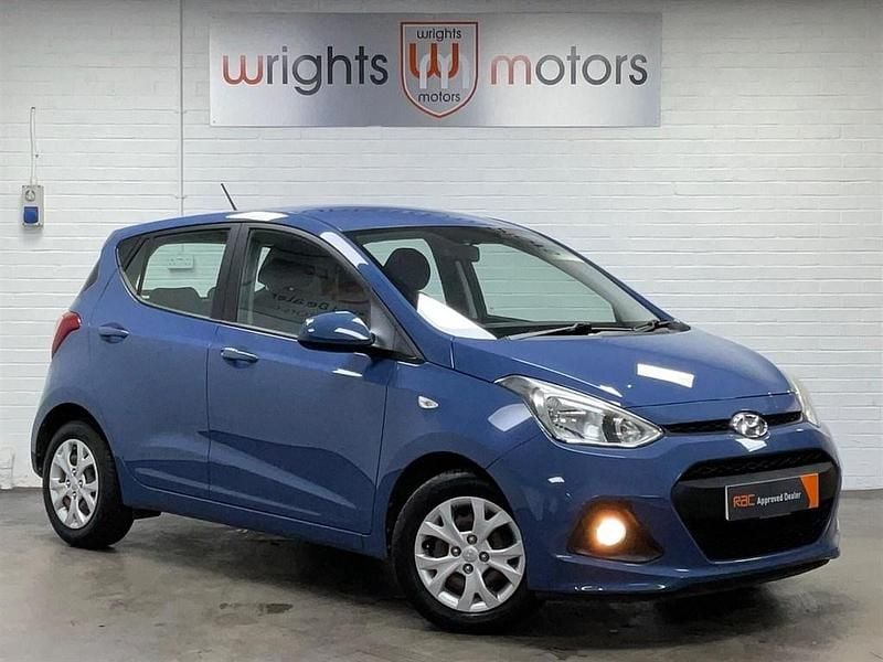 Used Hyundai i10 SE 67 HP (49 kW) 2016 Blue Hatchback