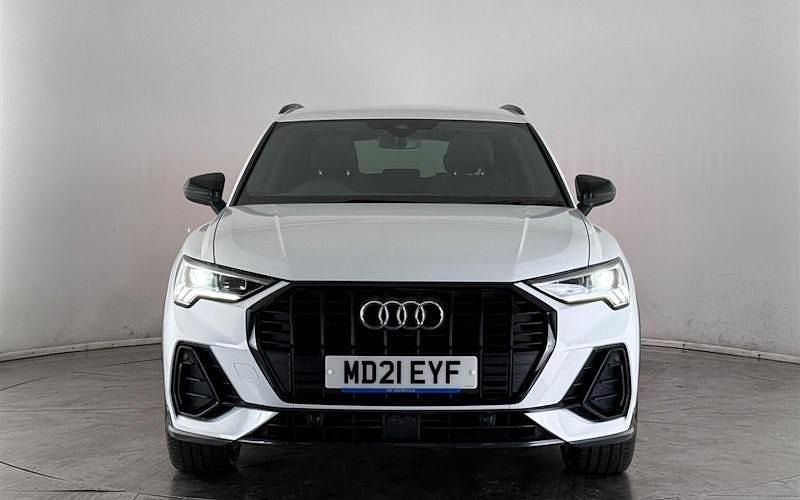 Begagnad Audi Q3 Black Edition 150 HK (110 kW) 2023 SUV