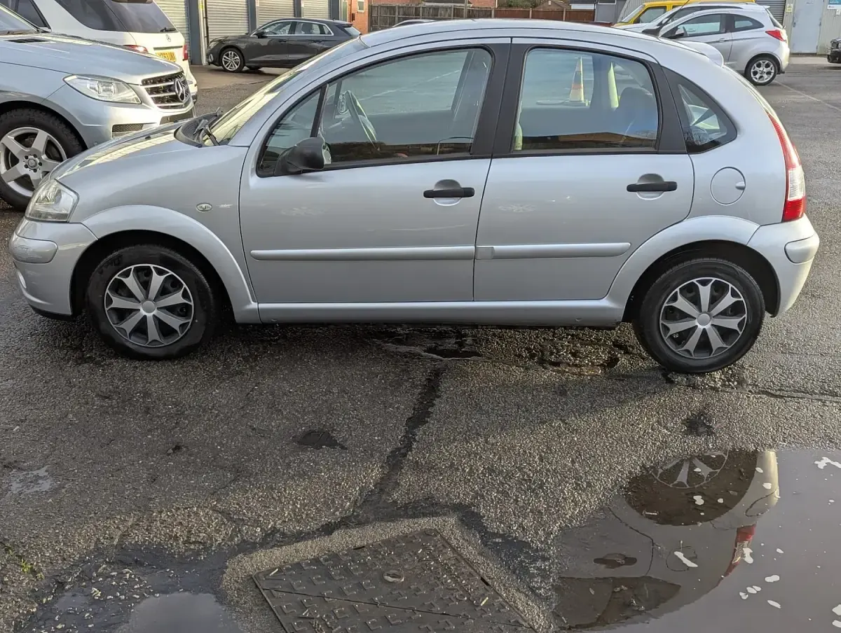 Used Citroën C3 73 HP (53 kW) 2007 Silver Hatchback