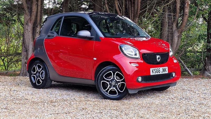 Red Used 2017 Smart ForTwo Coupé Prime Coupe | £7,800 (Fair price) - Image 1/4