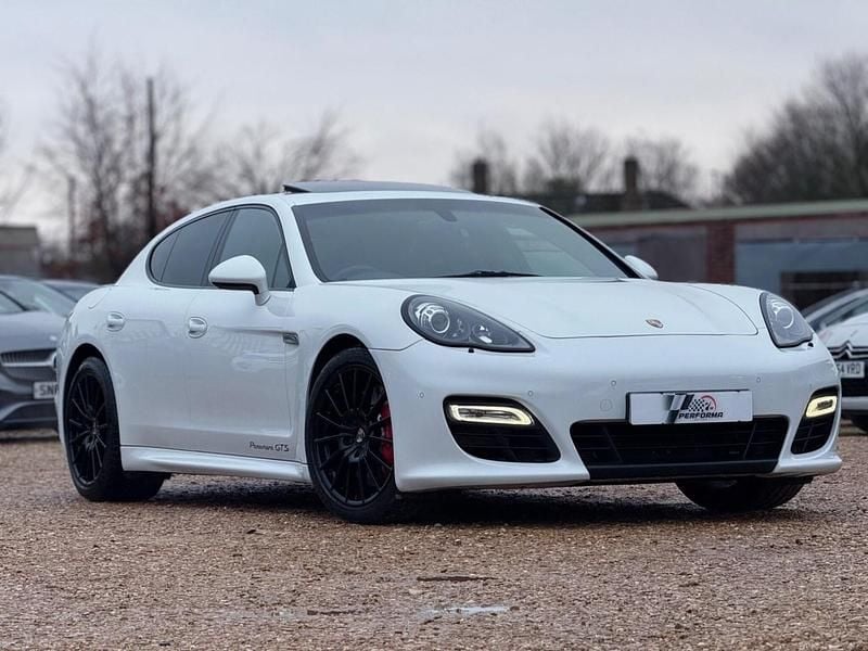 White Used 2012 Porsche Panamera Hatchback | £26,990 (A bit pricey) - Image 1/4