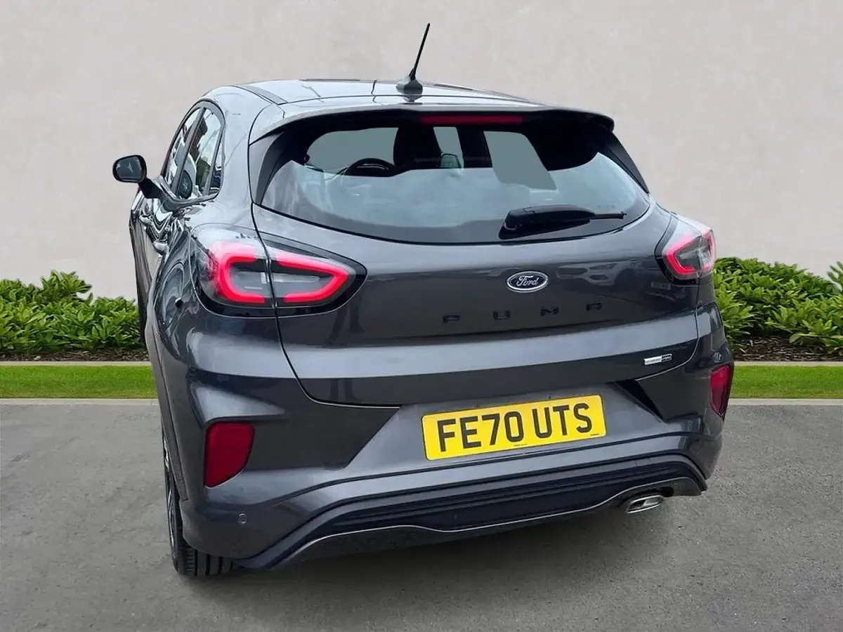 Käytetty Ford Puma ST-Line 125 HP (91 kW) 2020 Harmaa Katumaasturi