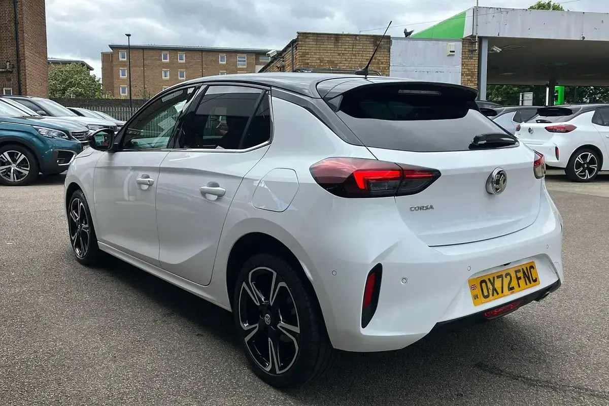 Used Vauxhall Corsa Ultimate 100 HP (73 kW) 2023 White Hatchback