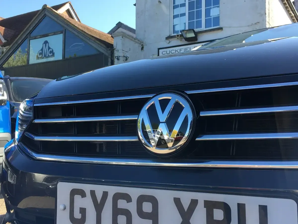 Used VW Passat SEL 150 HP (110 kW) 2019 Grey Estate