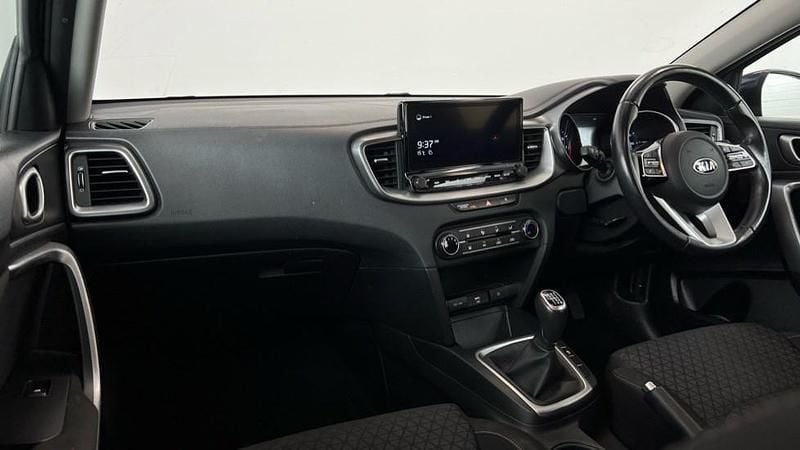Image 3/4