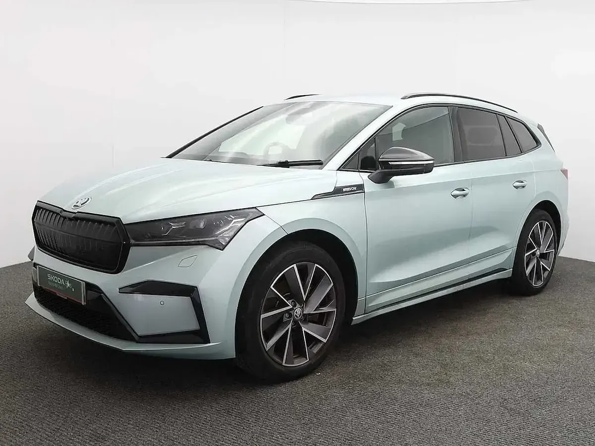 Used Skoda Enyaq iV SportLine 143 kW (195 HP) 2023 Arctic silver metallic SUV