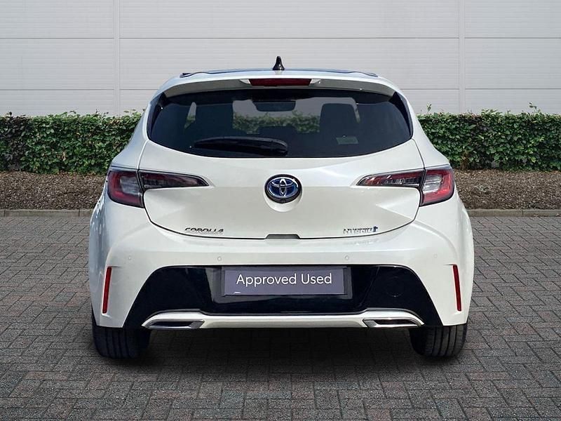 Used Toyota Corolla 2020 White Hatchback