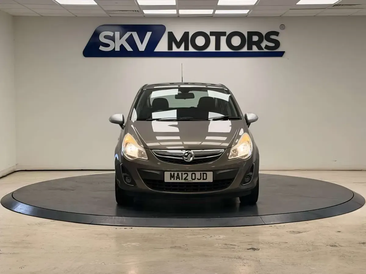 Used Vauxhall Corsa 101 HP (74 kW) 2012 Brown Hatchback