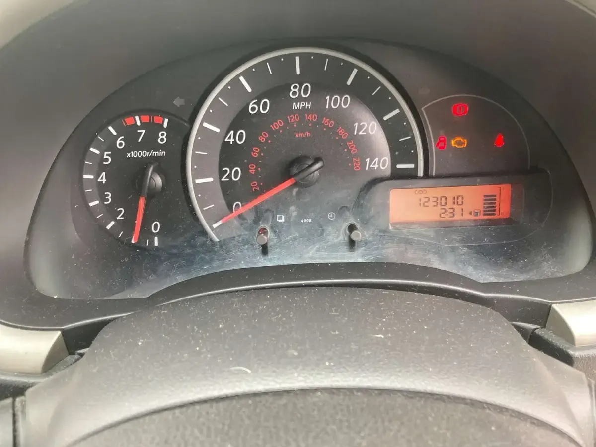 Used Nissan Micra Acenta 98 HP (72 kW) 2012 White Hatchback