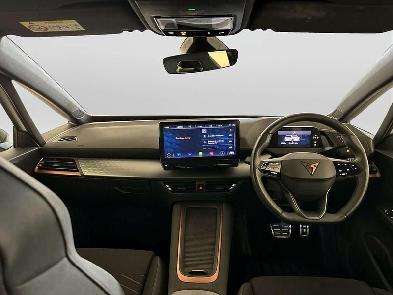 Begagnad Cupra Born 150 kW (204 HK) 2022 Vit Halvkombi