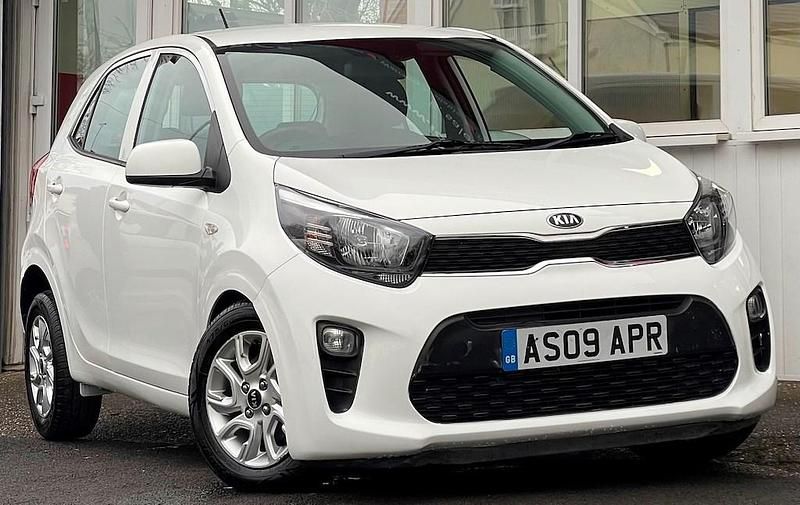 Used Kia Picanto 83 HP (61 kW) 2019 White Hatchback