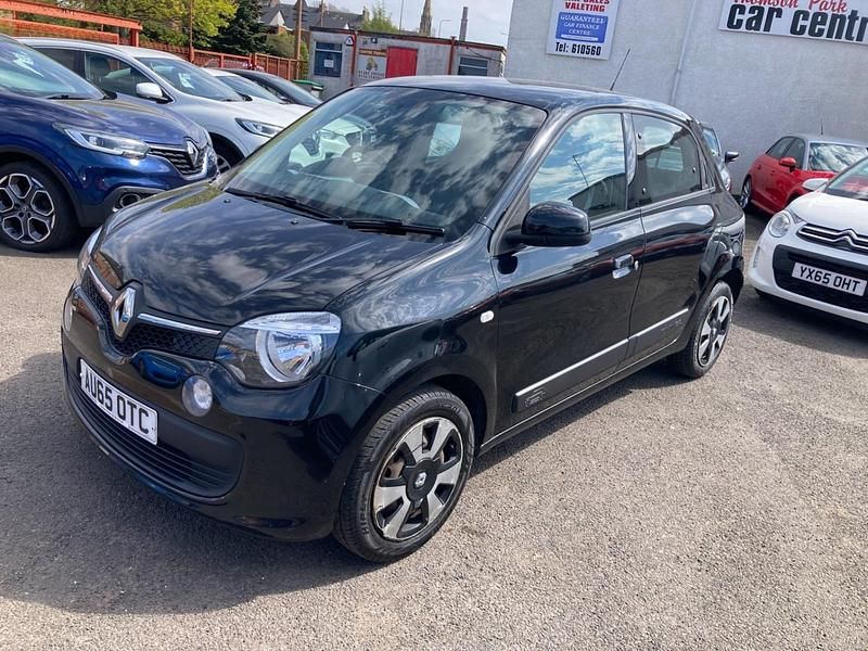 Used Renault Twingo Play 70 HP (51 kW) 2015 Black Hatchback