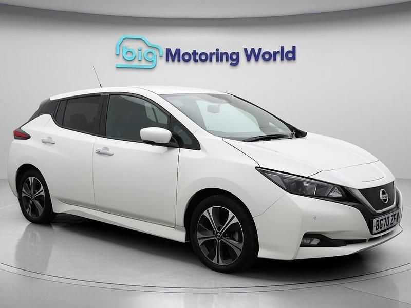 White Used 2020 Nissan Leaf N-Connecta Hatchback | £8,700 (Good price) - Image 1/4