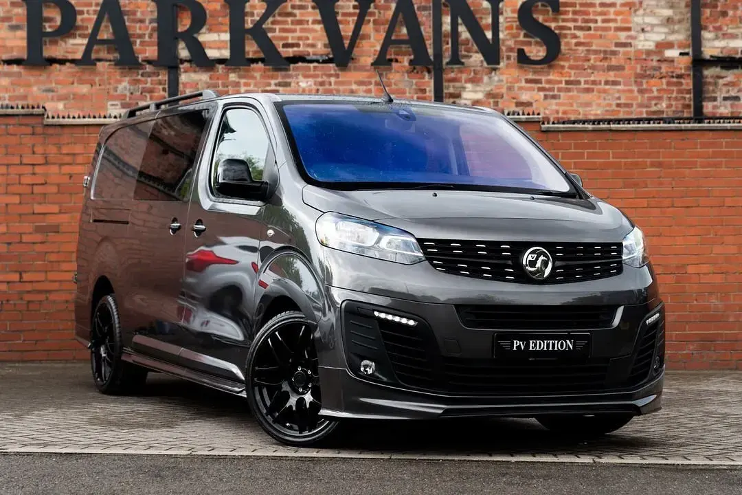 Usado Vauxhall Vivaro Elite 145 CV (106 kW) 2022 Gris Monovolumen